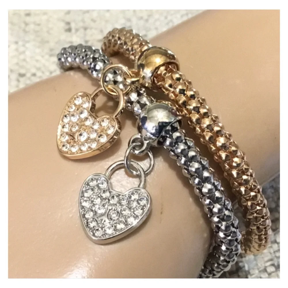 New! 2pc Gold Silver Rhinestone Heart Pendants Stretch Bracelet Set